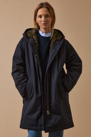 Women's mid-length parka with faux-fur lining